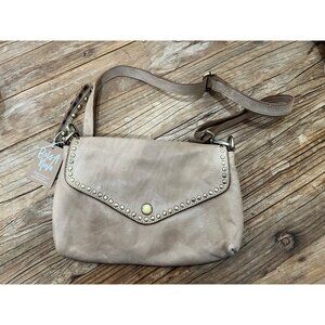 Bolsa Nova Aria Envelope Crossbody Taupe Leather Studs Free People Campomaggi